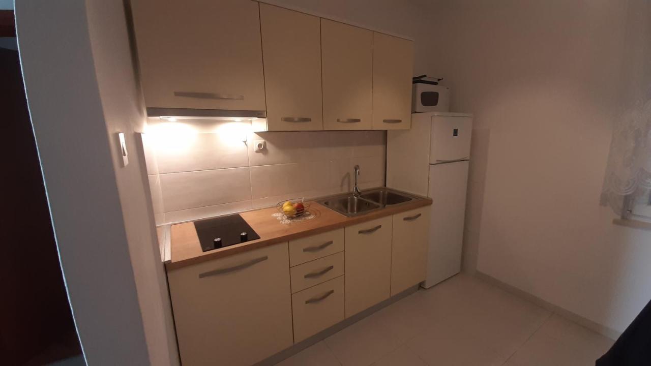 Apartments Kekica Novalja Eksteriør bilde