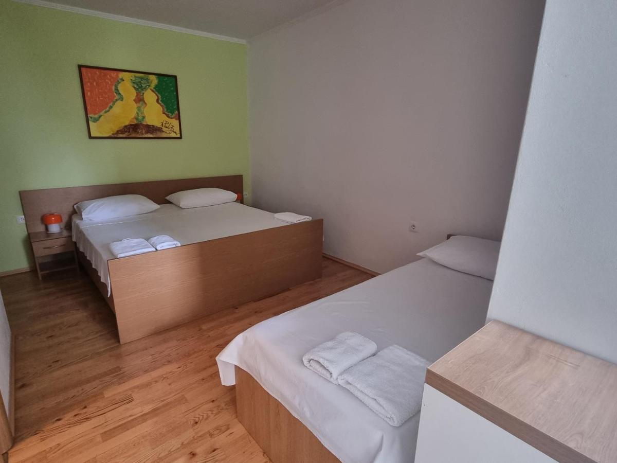 Apartments Kekica Novalja Eksteriør bilde