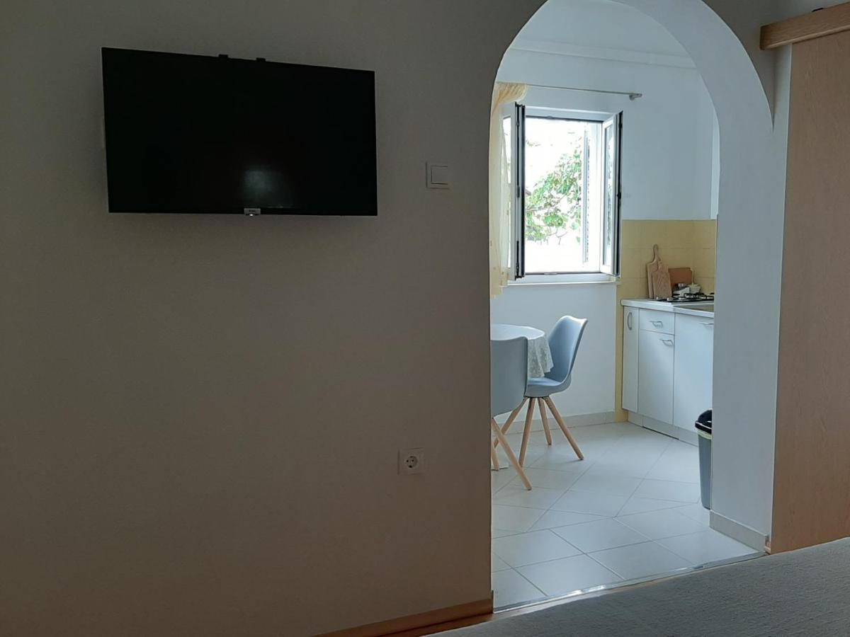 Apartments Kekica Novalja Eksteriør bilde
