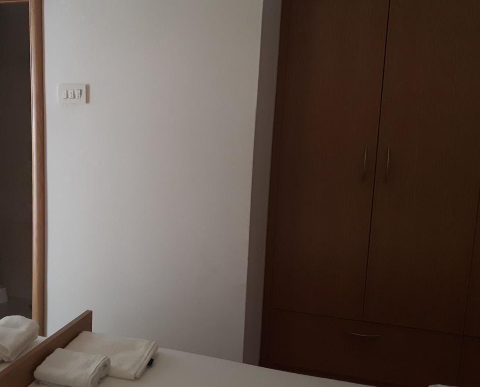 Apartments Kekica Novalja Eksteriør bilde