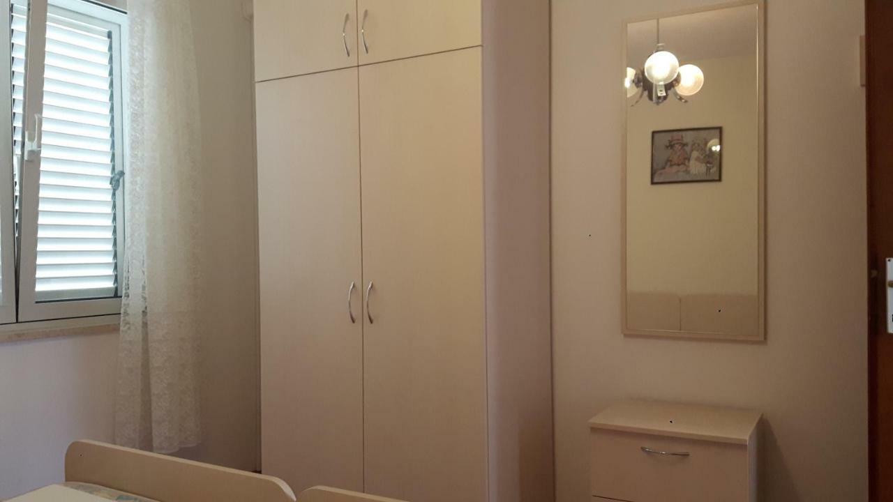 Apartments Kekica Novalja Eksteriør bilde